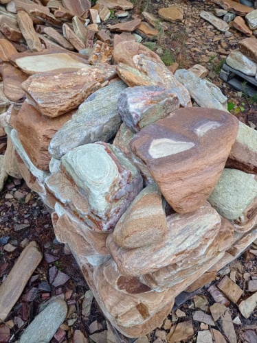 Златолит жёлтый, жёлто-зелёный глыбки и валуны для ланшафтного дизайна купить в Шатуре