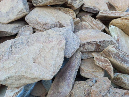 Златолит жёлтый, жёлто-зелёный глыбки и валуны для ланшафтного дизайна купить в Шатуре