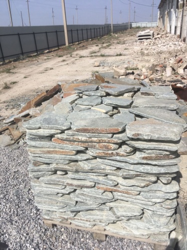 Златолит серебристый галтованный для лестниц купить в Шатуре